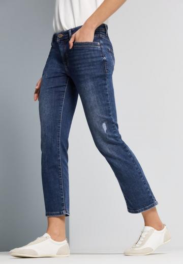 Короткие джинсы