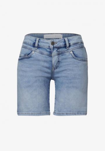 Джинсовые шорты