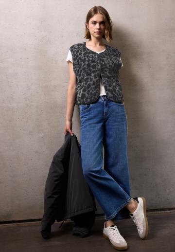 Короткая куртка