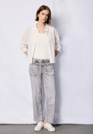 Прямые джинсы