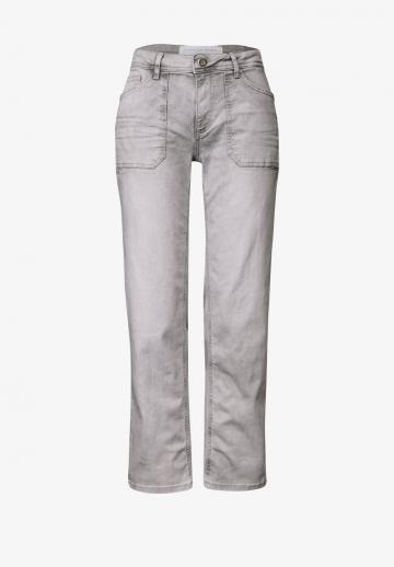 Прямые джинсы