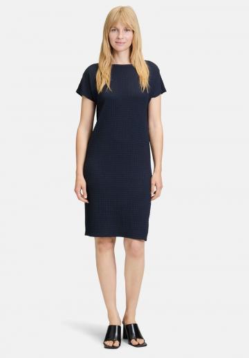 Платье футляр