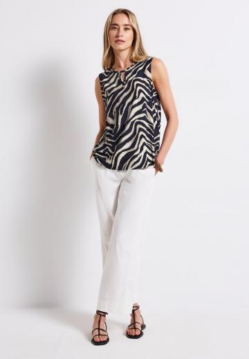 Блузка без рукавов