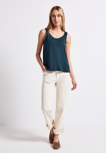 Блузка без рукавов