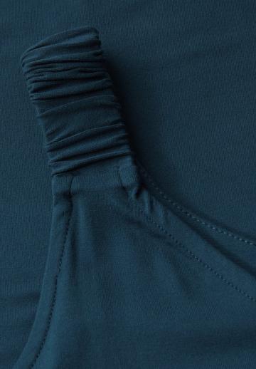 Блузка без рукавов