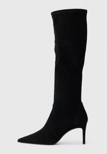 Высокие сапоги