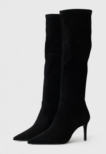 Высокие сапоги