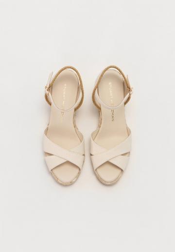 Босоножки на танкетке