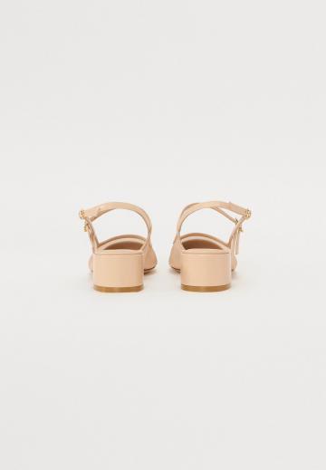 Туфли с ремешком