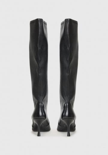 Высокие сапоги