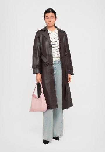 Пальто из искусственной кожи