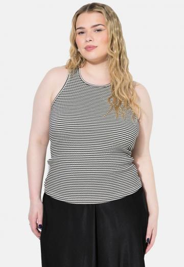 Блузка без рукавов