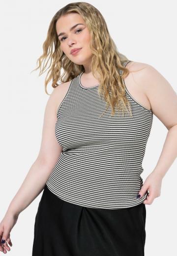 Блузка без рукавов