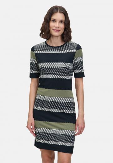 Платье футляр