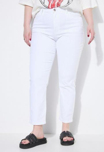 Короткие джинсы