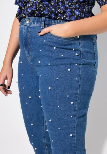 Короткие джинсы