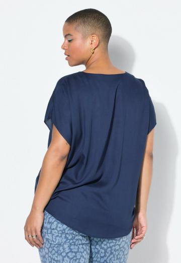 Атласная блузка