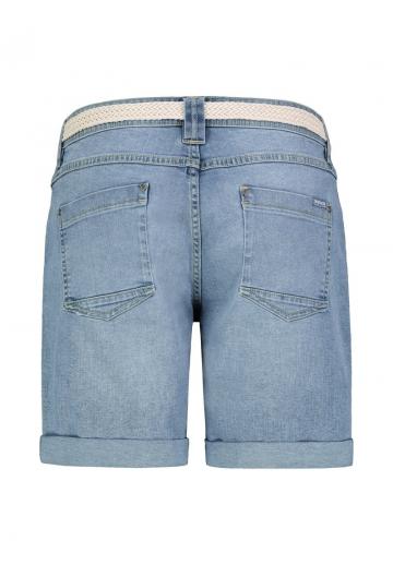 Джинсовые шорты