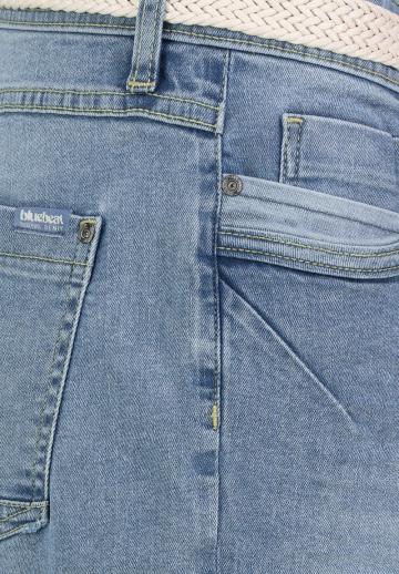 Джинсовые шорты