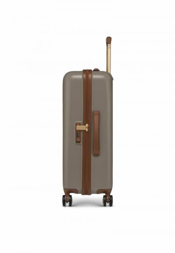 Чемодан на колесах