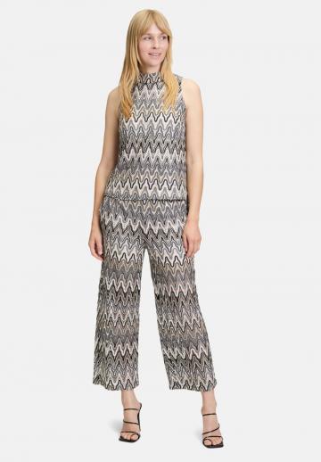 Блузка без рукавов