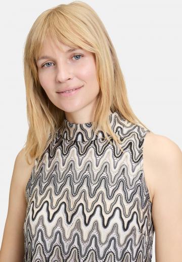 Блузка без рукавов