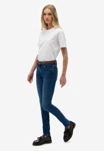 Узкие джинсы