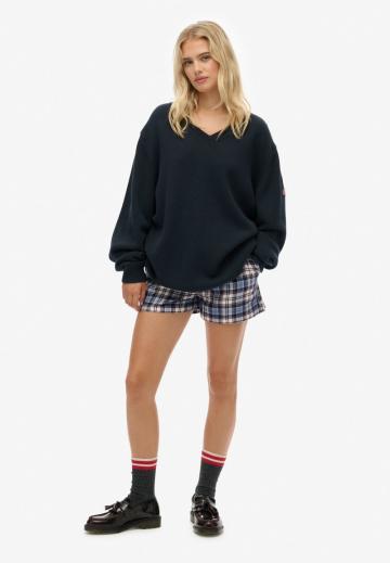 Пуловер с вырезом V