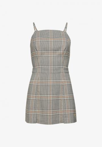 Короткое платье