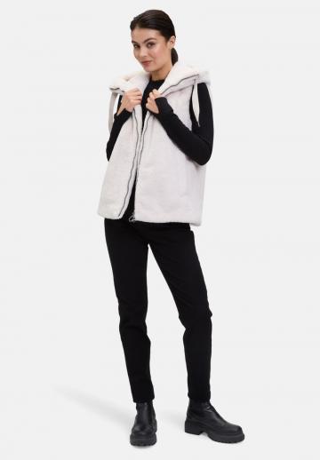 Пуховой жилет