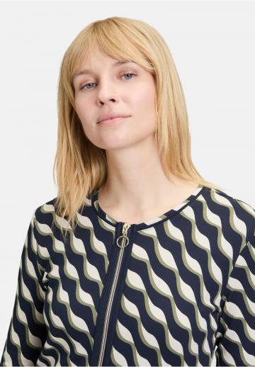 Вязаная кофта