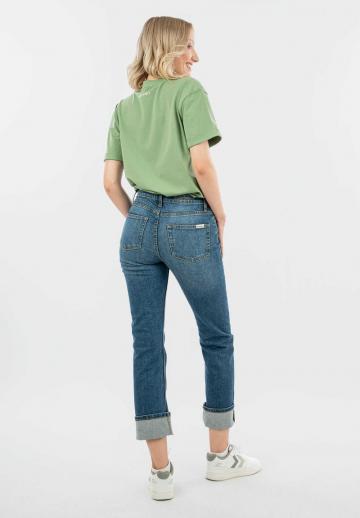 Прямые джинсы