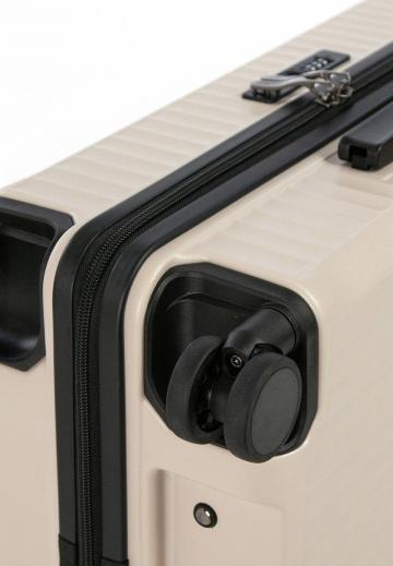 Чемодан на колесах