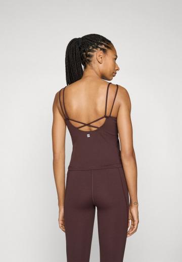 Топ на бретельках