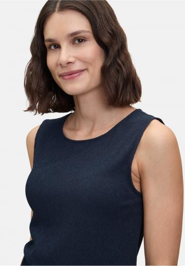 Блузка без рукавов