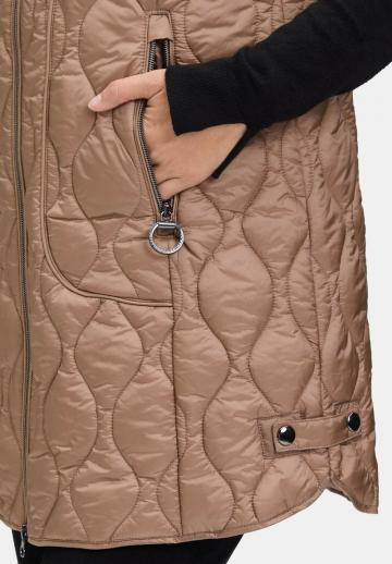 Длинный жилет