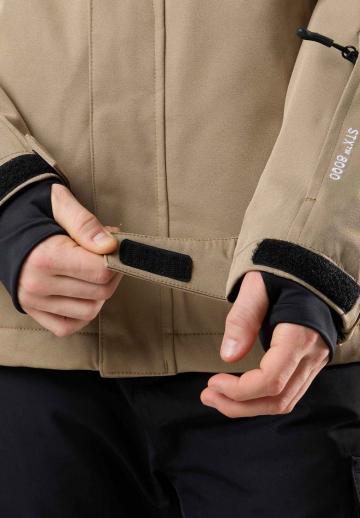 Спортивная куртка