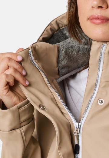 Пальто из искусственной кожи