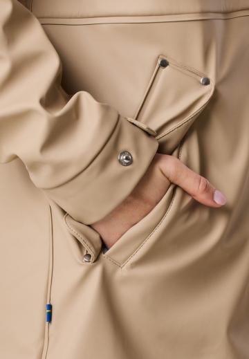 Пальто из искусственной кожи