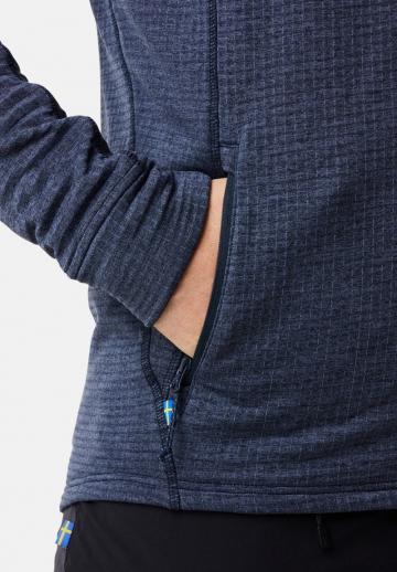 Спортивная кофта