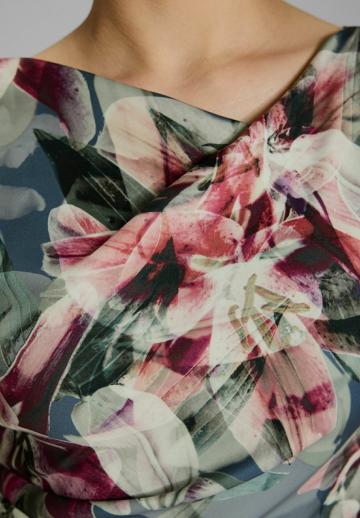 Платье футляр