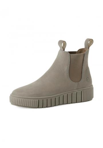 Сапожки на танкетке