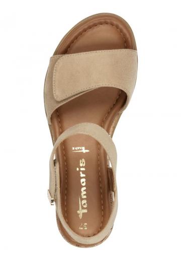 Босоножки на танкетке