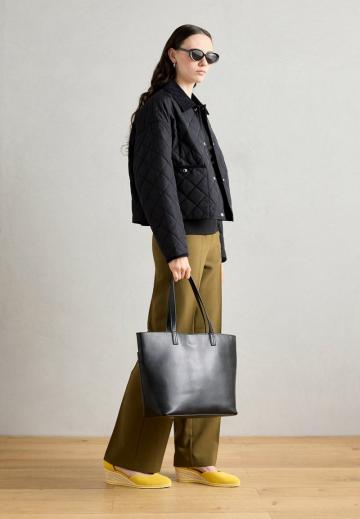 Босоножки на танкетке