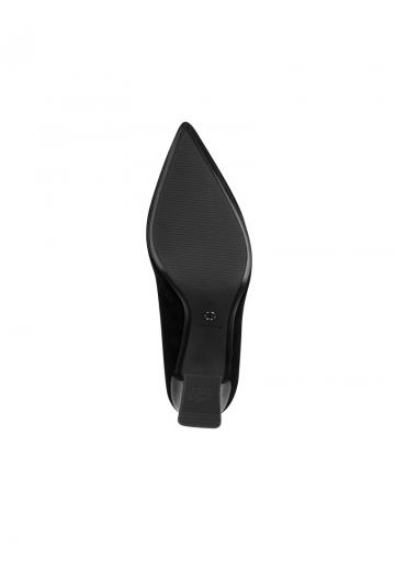 Туфли с высоким носом