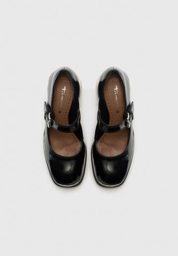 Туфли с высоким носом