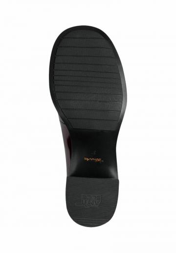 Туфли с высоким носом