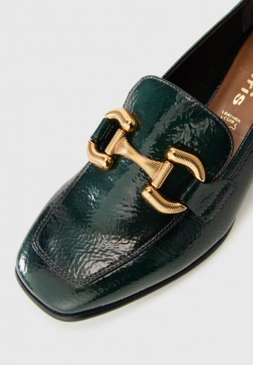 Туфли с высоким носом