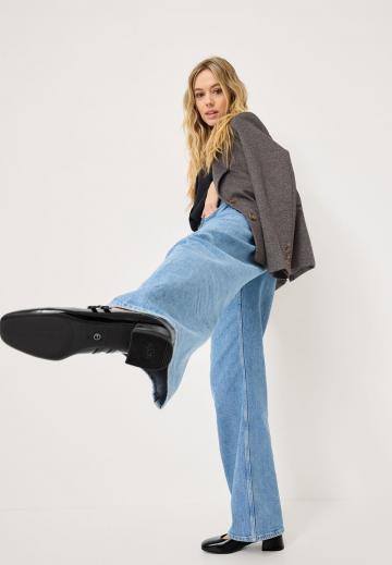 Туфли с высоким носом