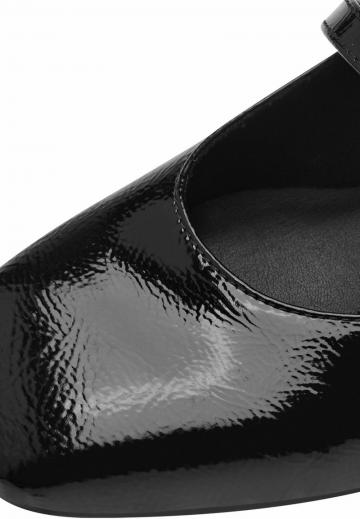 Туфли с высоким носом